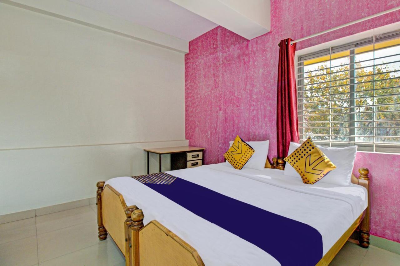 SPOT ON 78462 A Class Suites Bangalore Exterior foto